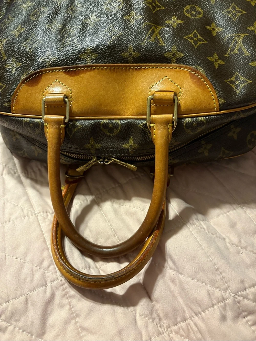 Louis Vuitton Deauville bag in monogrammed canvas 1997vintage highly sought +COA